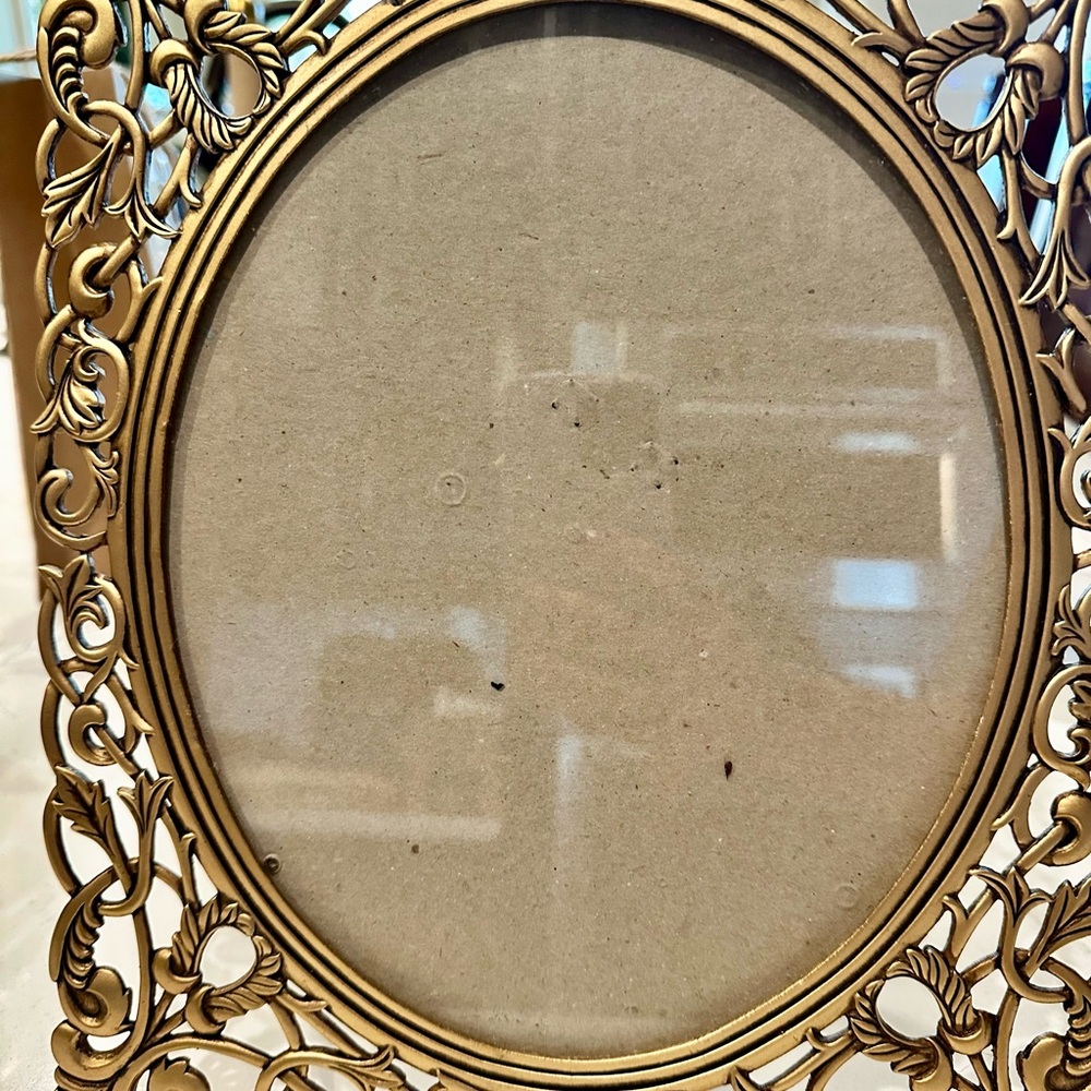 Gold Baroque Picture Frame with Intricate Scrollwork